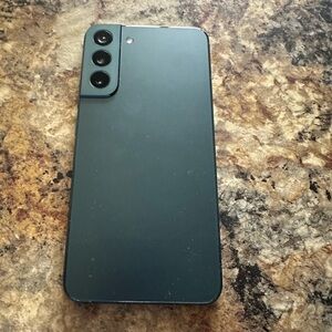 Samsung S22 plus- 128 storage